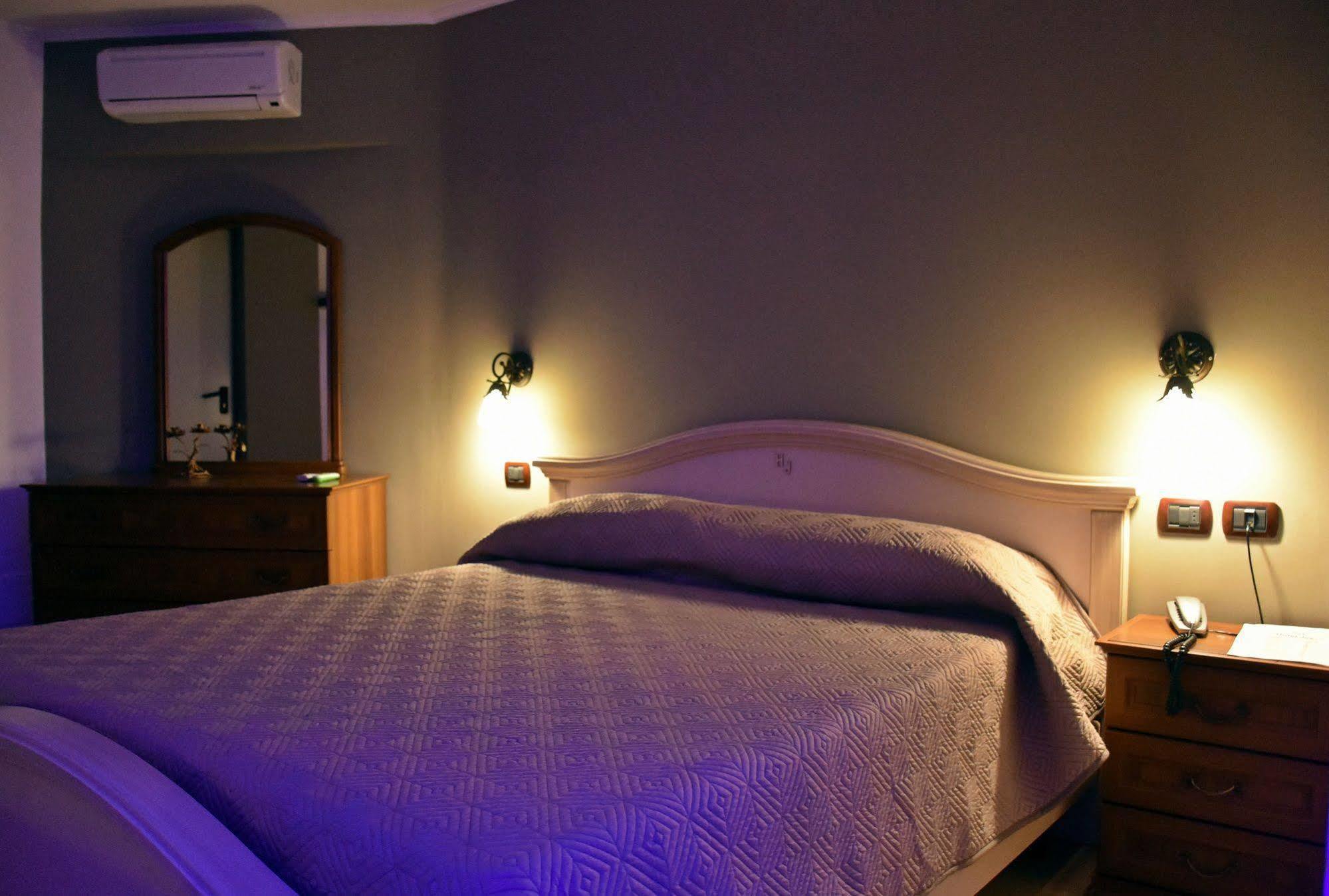 Hotel Joy Castel Volturno Exterior photo