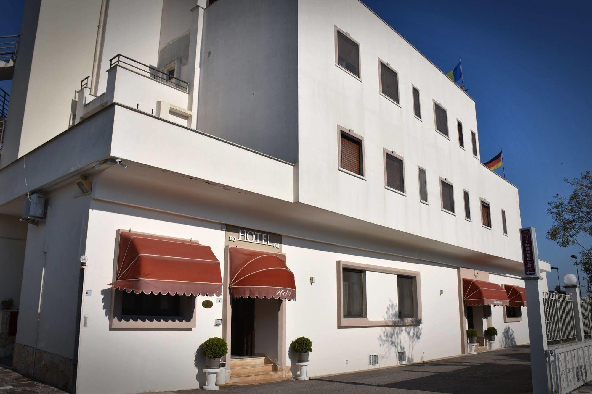 Hotel Joy Castel Volturno Exterior photo